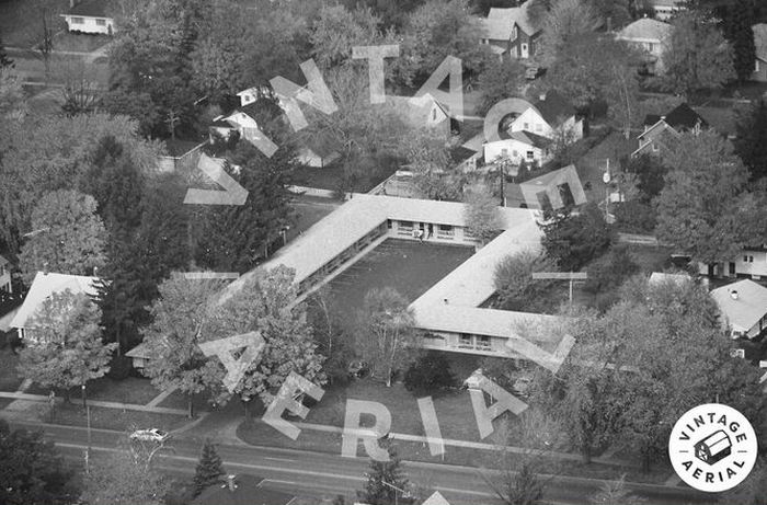 Summers Inn (Four Seasons Motel) - 1982 Aerial